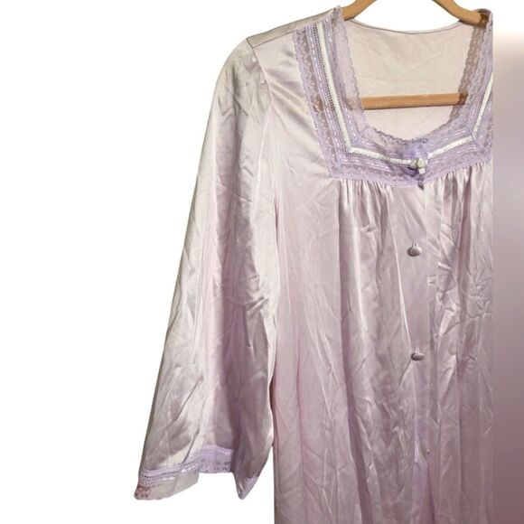 Vanity Fair Vintage Light Purple Nylon Robe & Gown Set - Picture 6 of 14